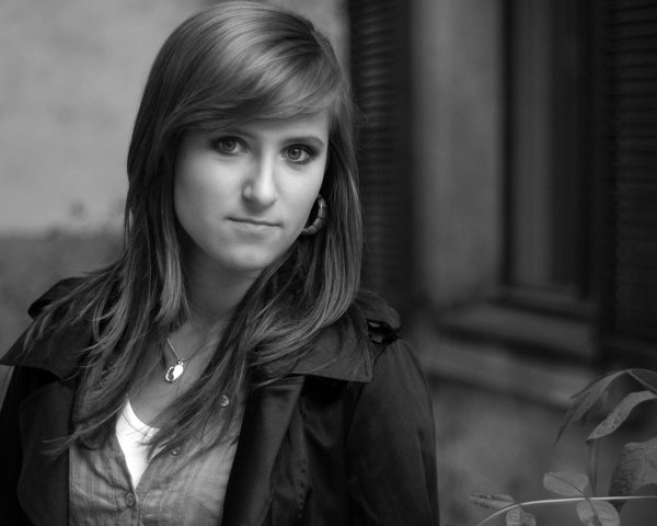 What is the impact of global supply chain disruptions on UK car production?